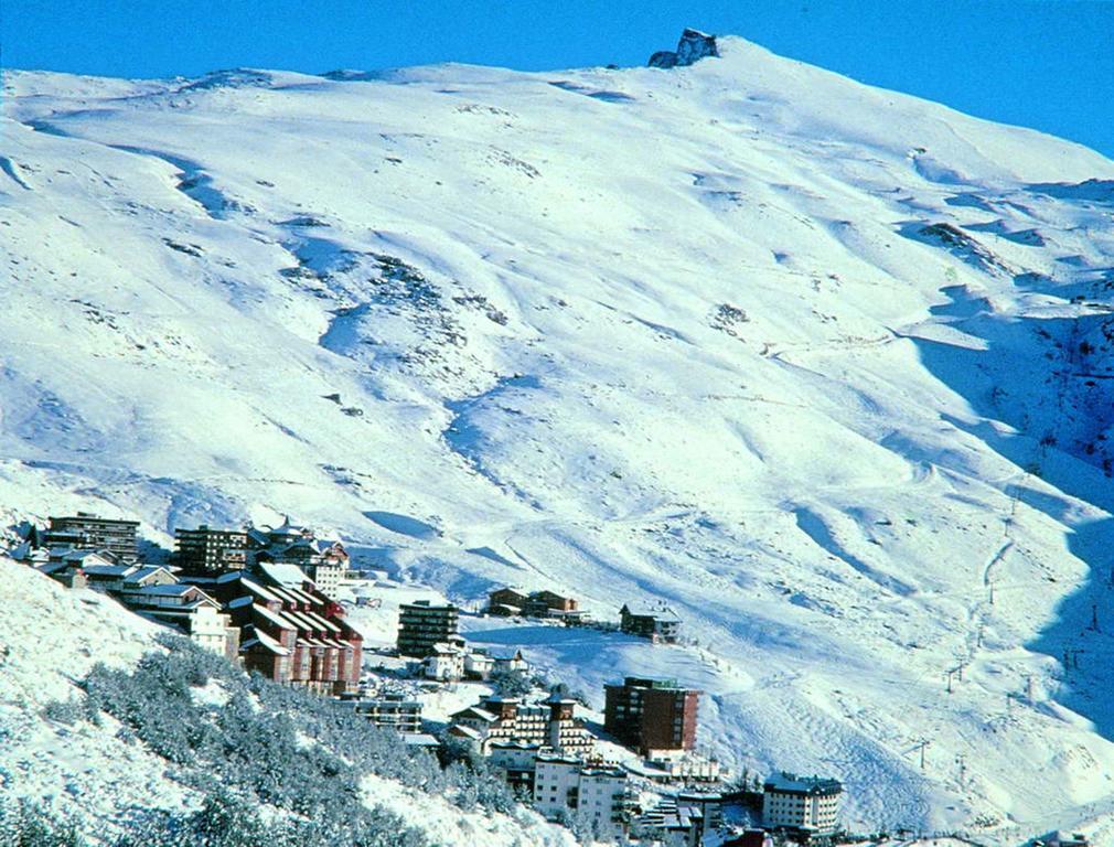 Chalet Los Abetos Asn เซียร์ราเนบาดา ภายนอก รูปภาพ